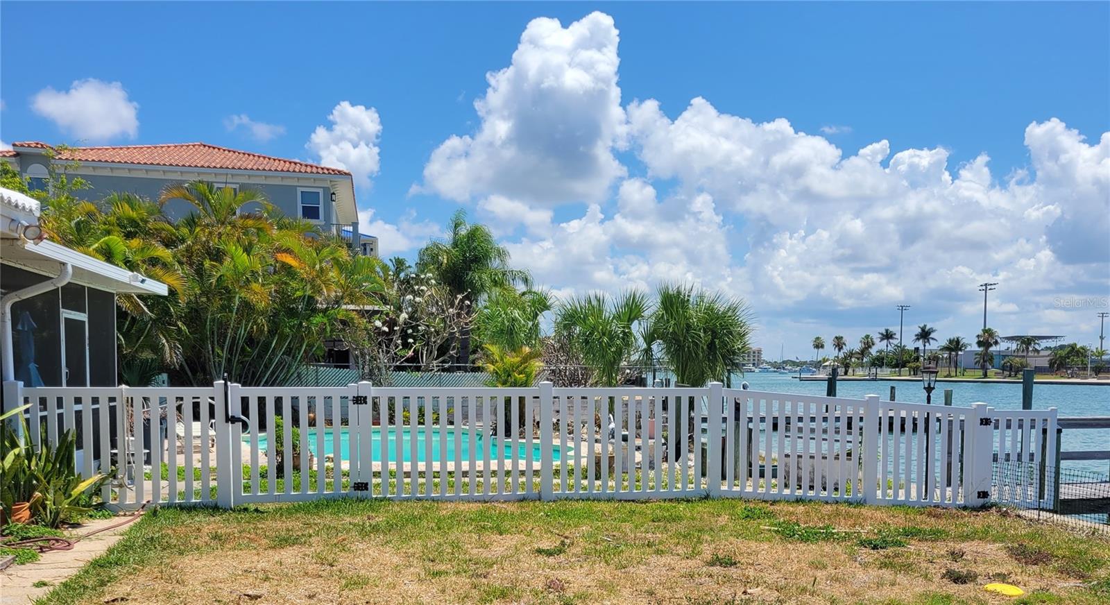 15318 HARBOR DR — photo 4