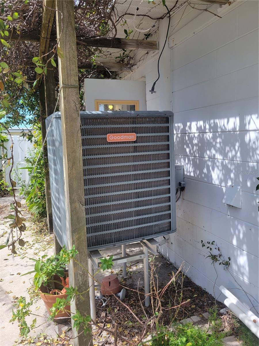 15318 HARBOR DR — photo 19