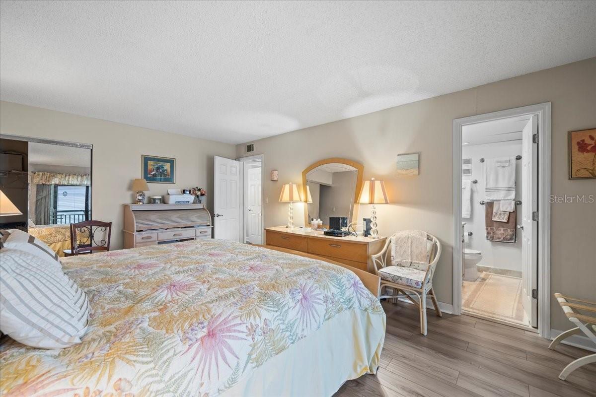 1270 GULF BLVD #1903 — photo 31