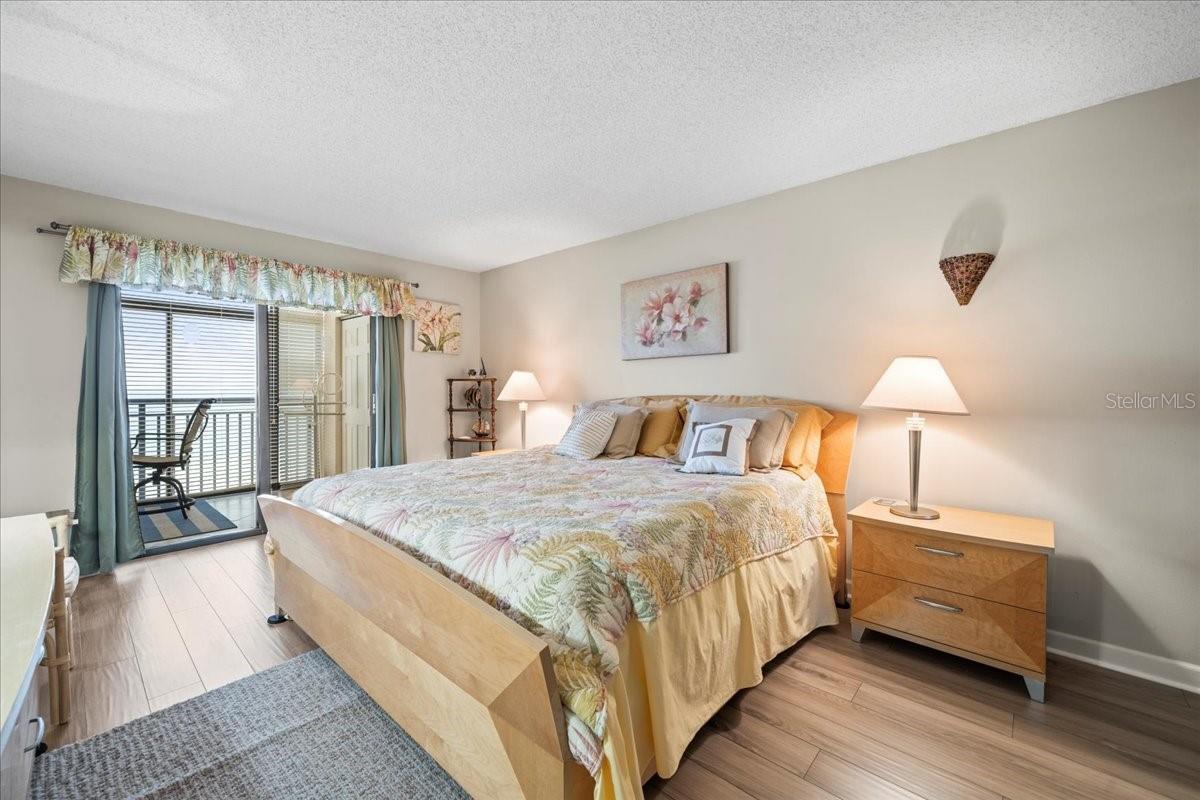 1270 GULF BLVD #1903 — photo 29