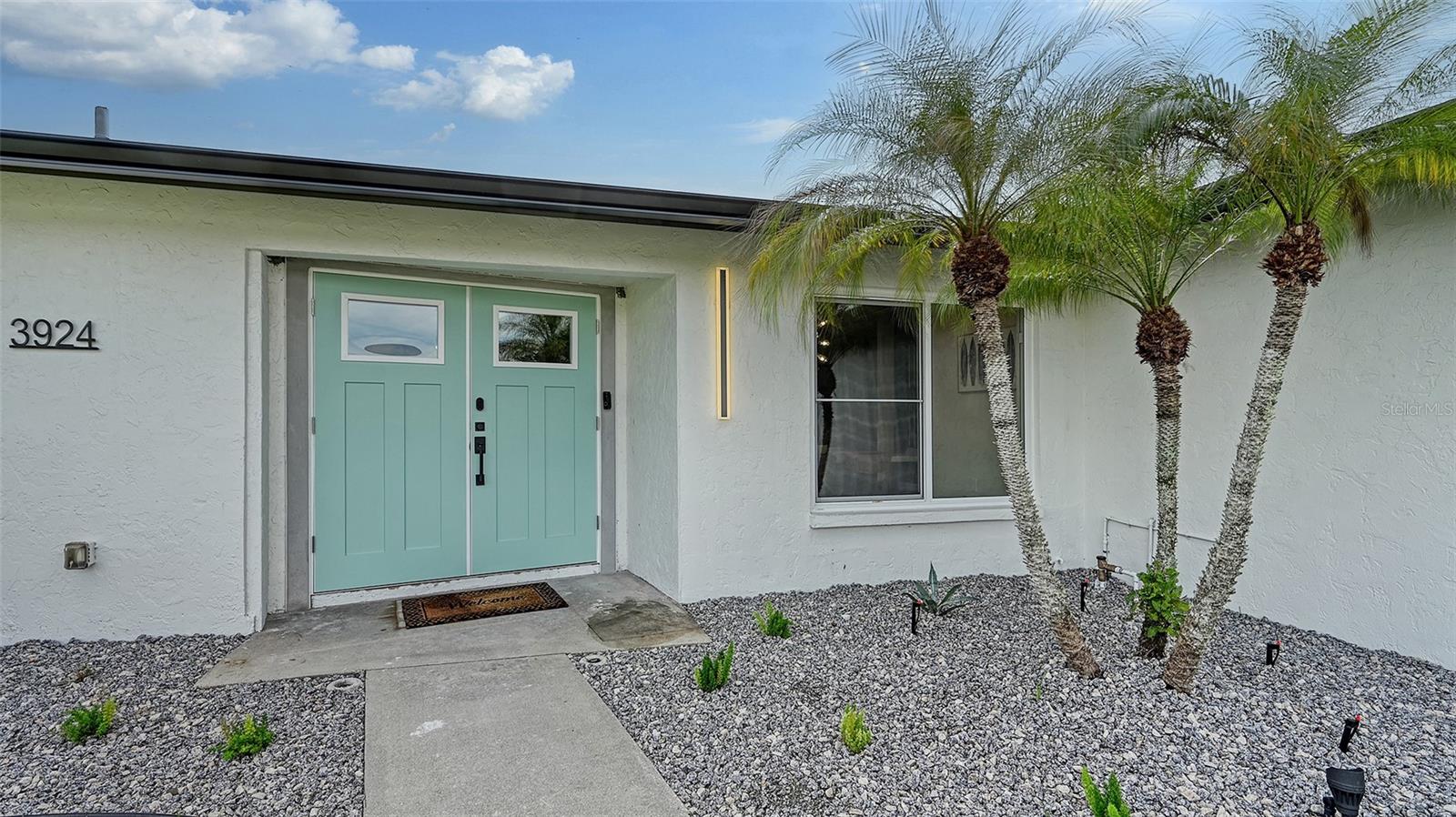 3924 HELENE ST — photo 2