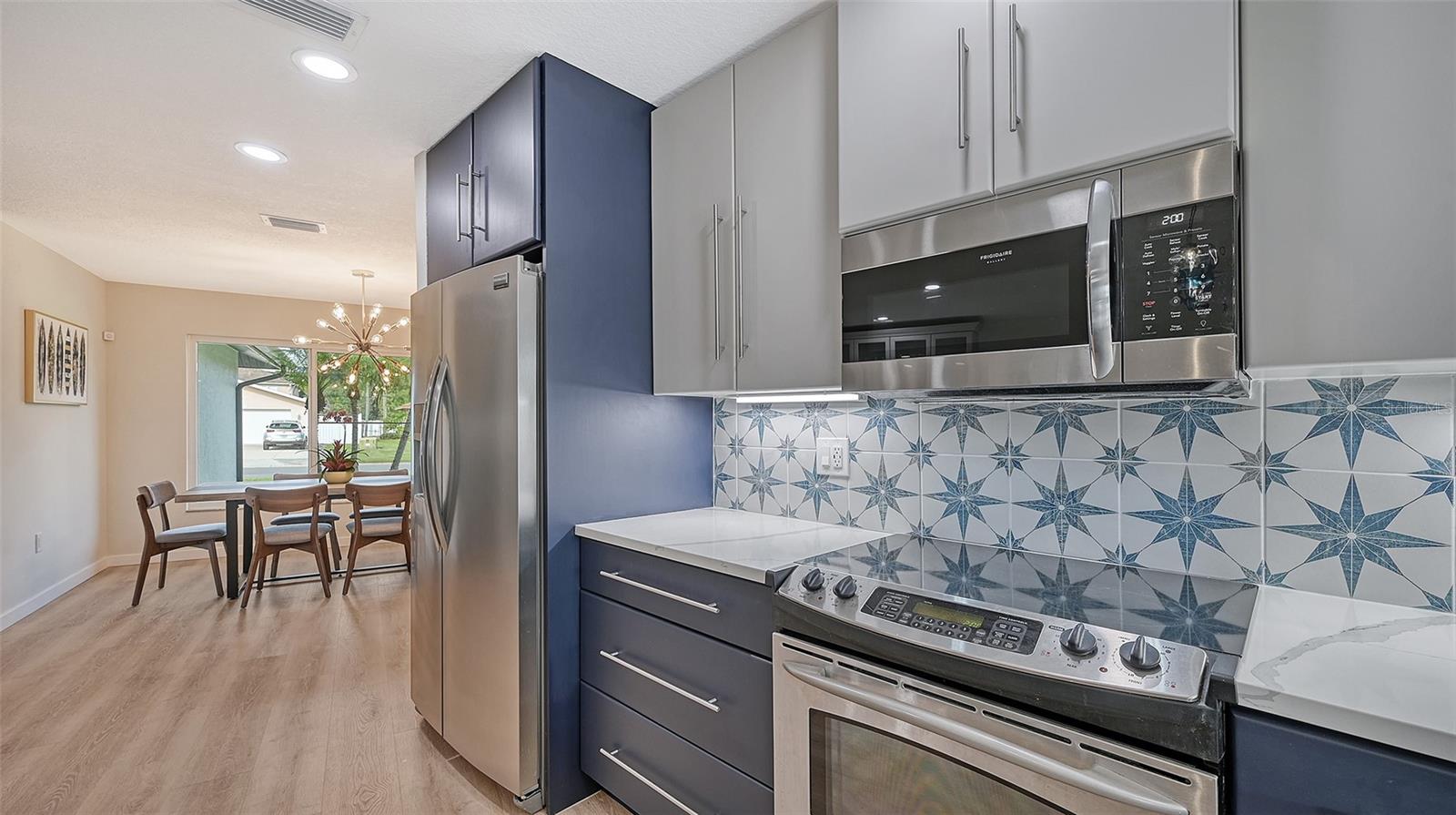 3924 HELENE ST — photo 24