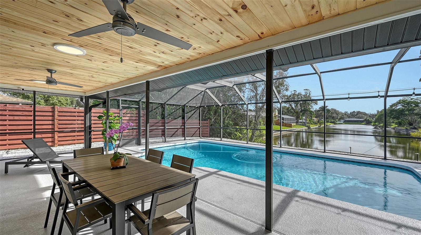 3924 HELENE ST — photo 16