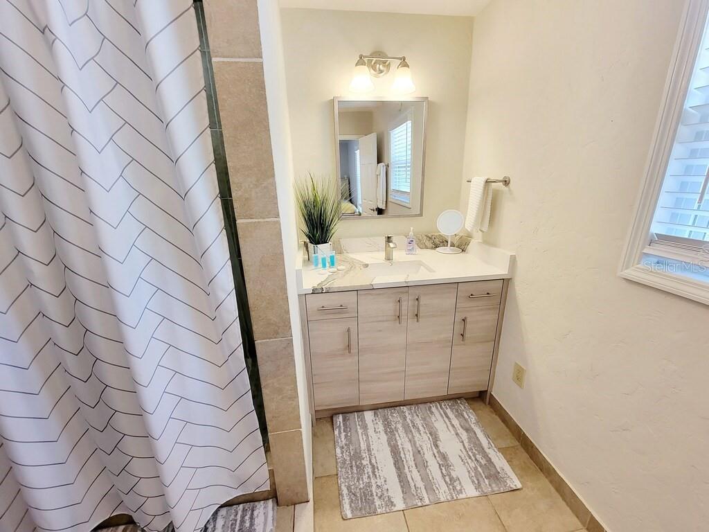 1817 IVANHOE ST #A&B — photo 15