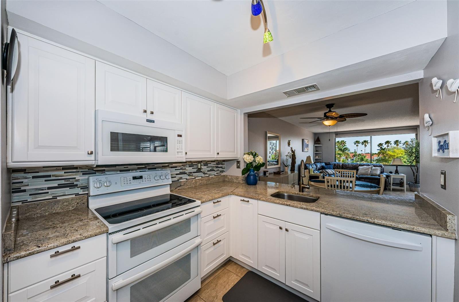 6295 BAHIA DEL MAR CIR #405 — photo 2