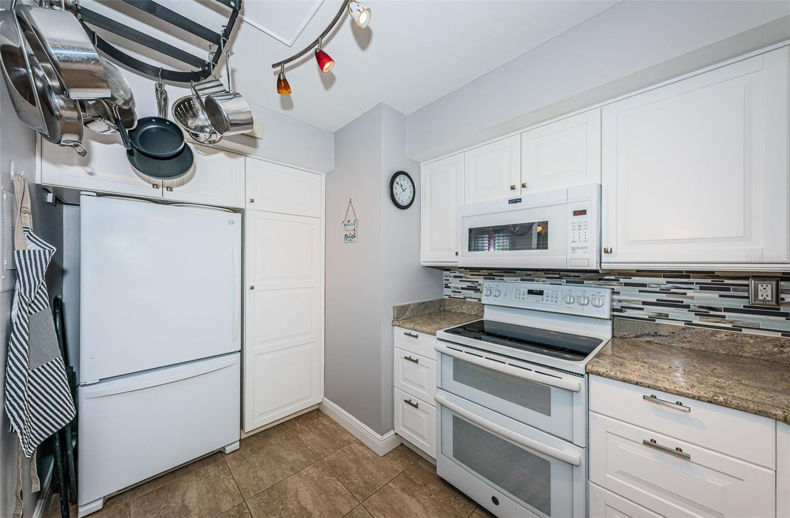 6295 BAHIA DEL MAR CIR #405 — photo 3