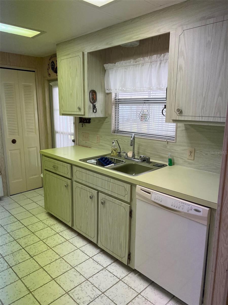 201 ROYAL PALM CIR — photo 4