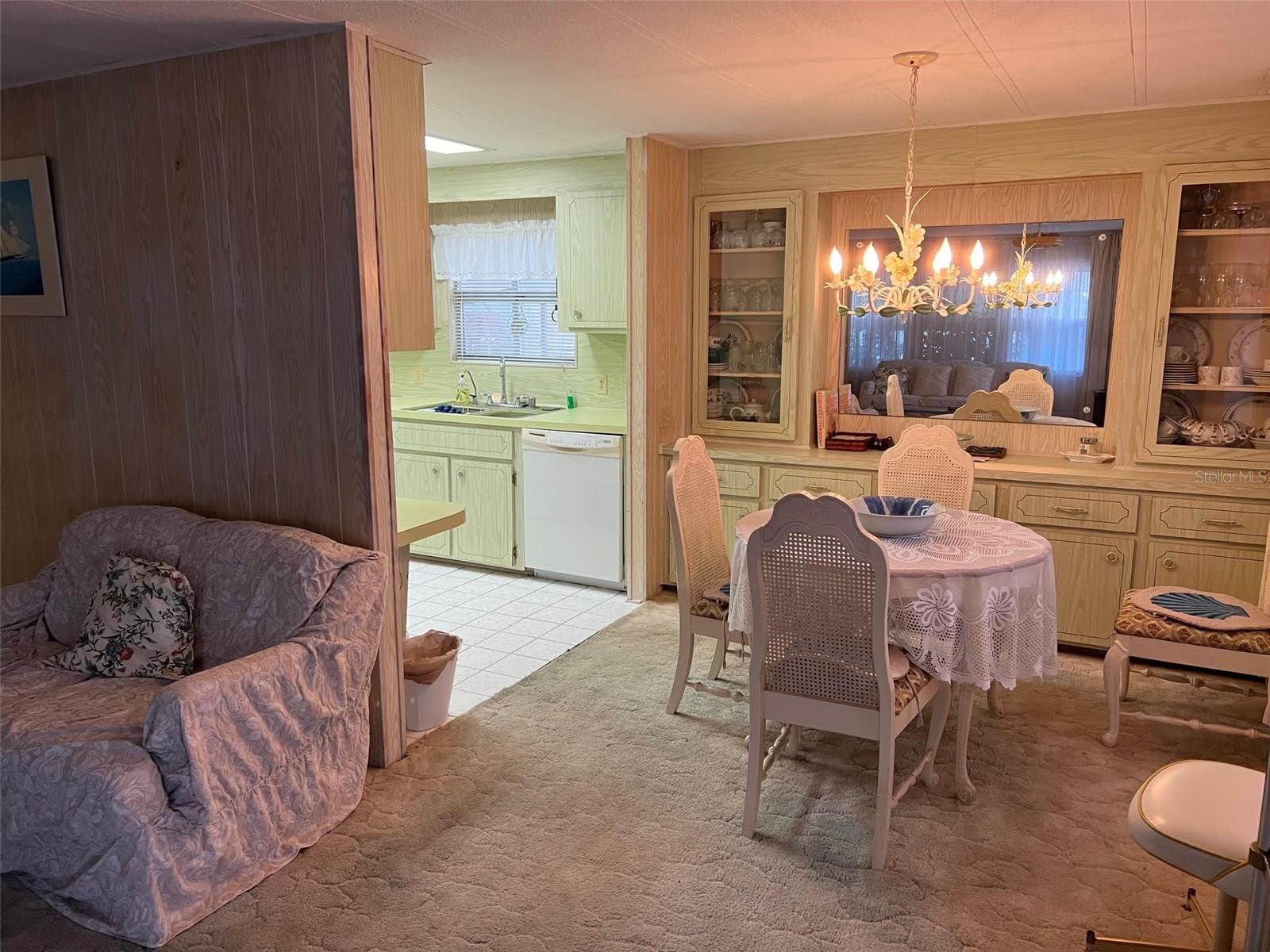 201 ROYAL PALM CIR — photo 10