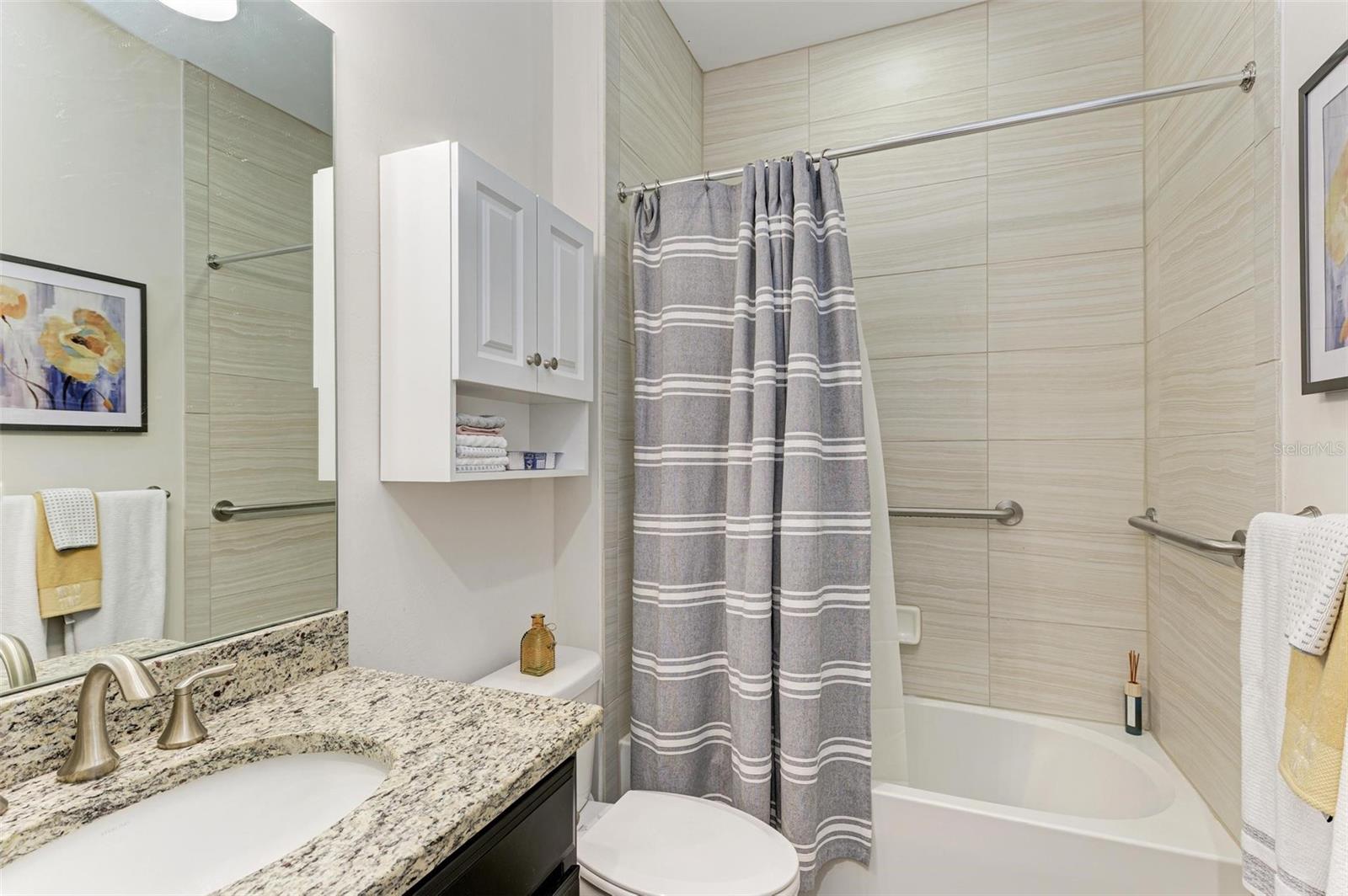 228 MARAVIYA BLVD — photo 35