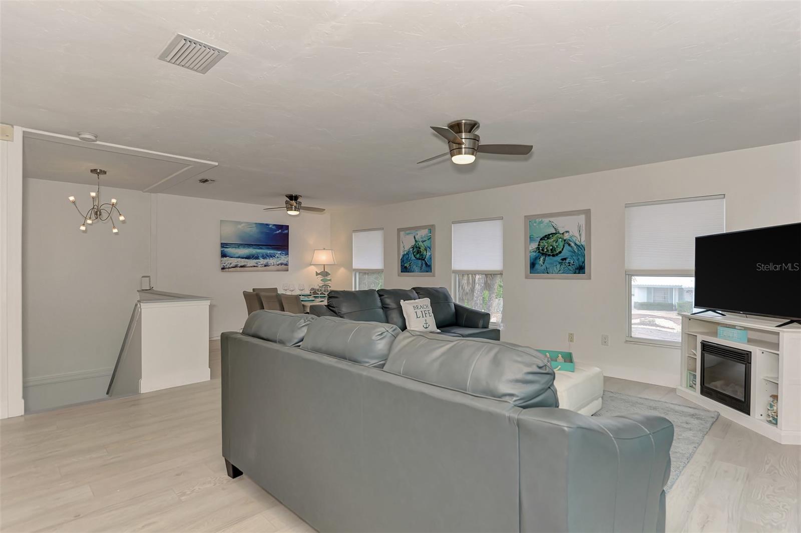 5516 AVENIDA DEL MARE — photo 8