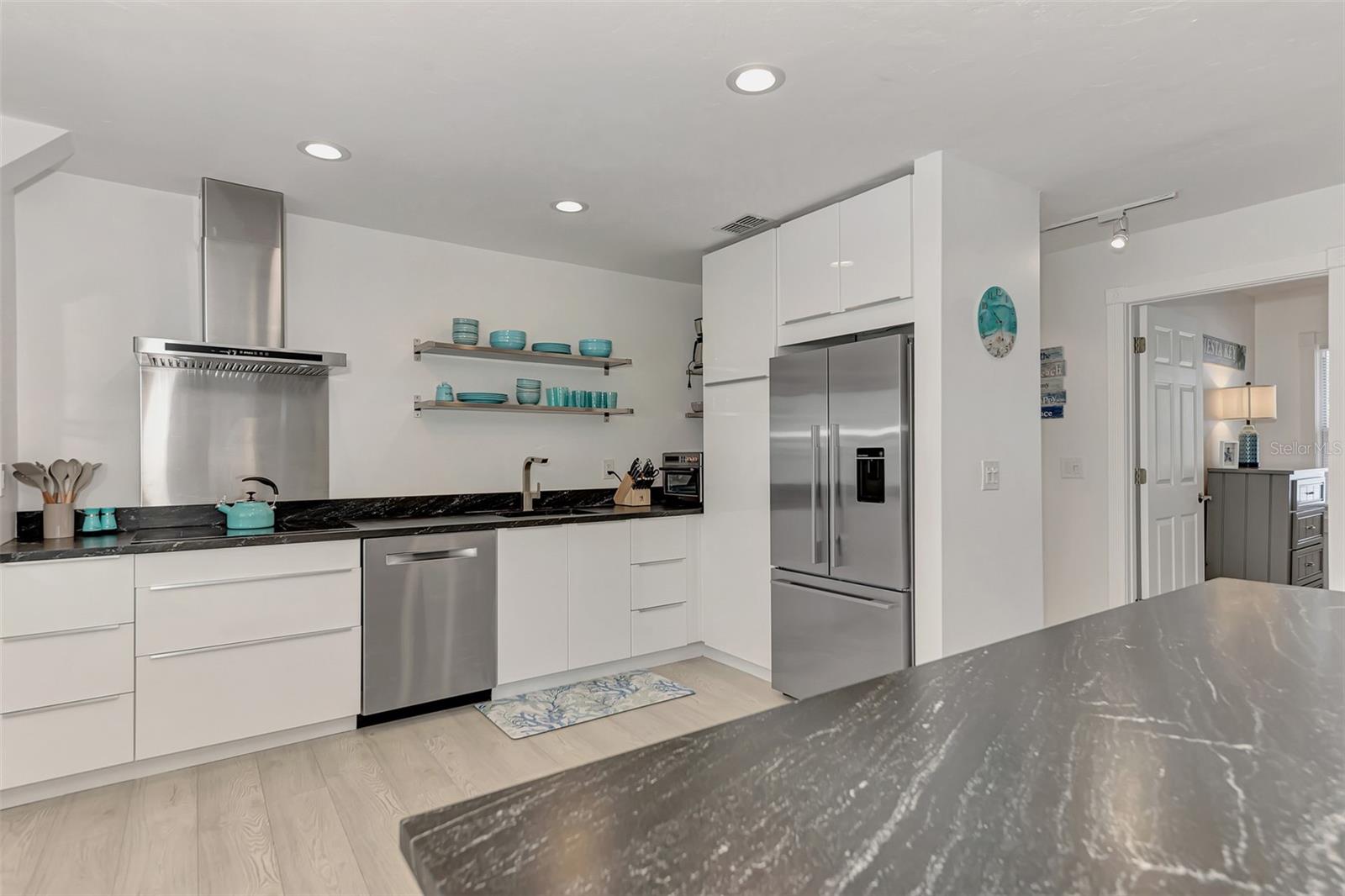 5516 AVENIDA DEL MARE — photo 19