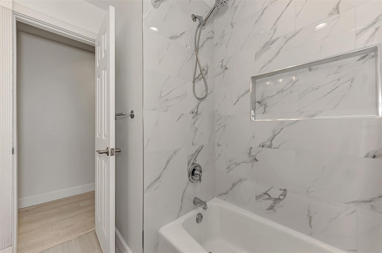5516 AVENIDA DEL MARE — photo 35
