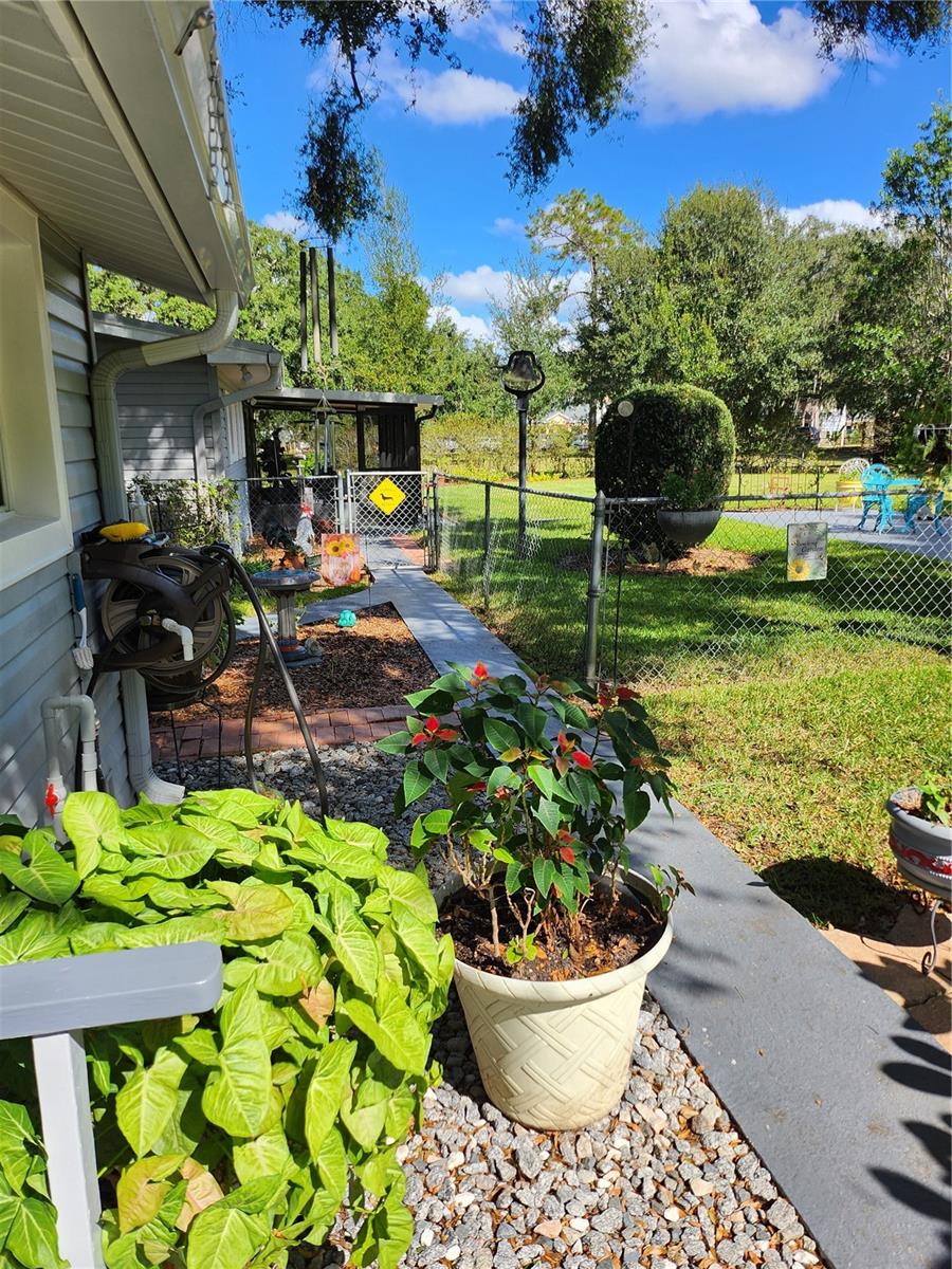 411 BRYAN RD — photo 12