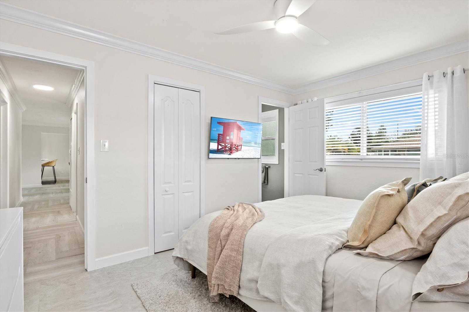 2641 MARTIN ST — photo 34