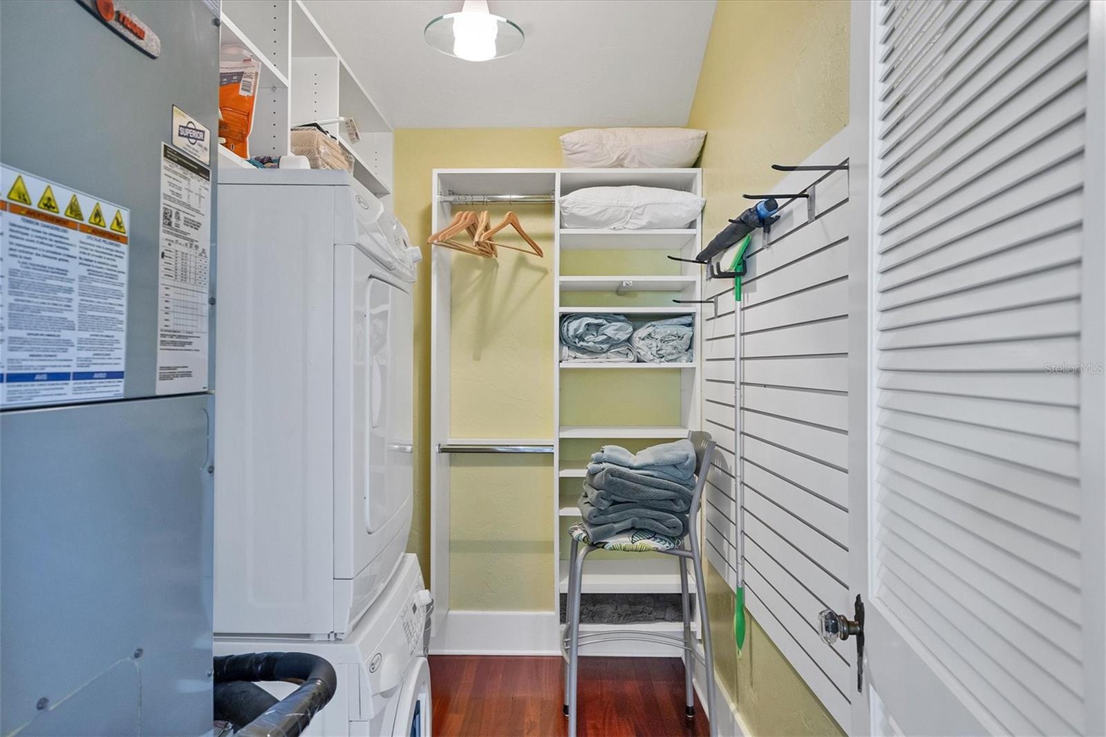 1716 OAK ST — photo 29