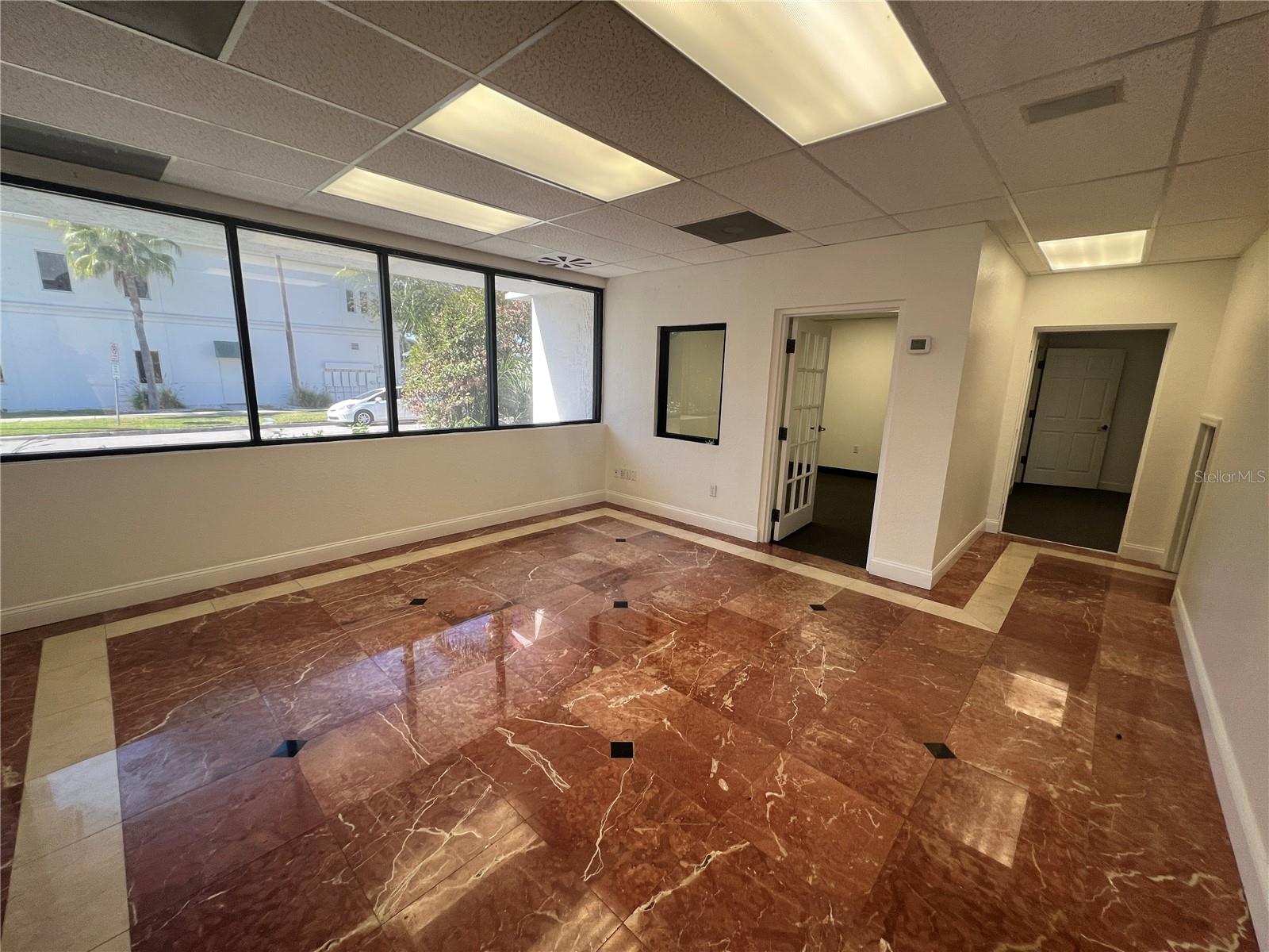 2111 W SWANN AVE — photo 10
