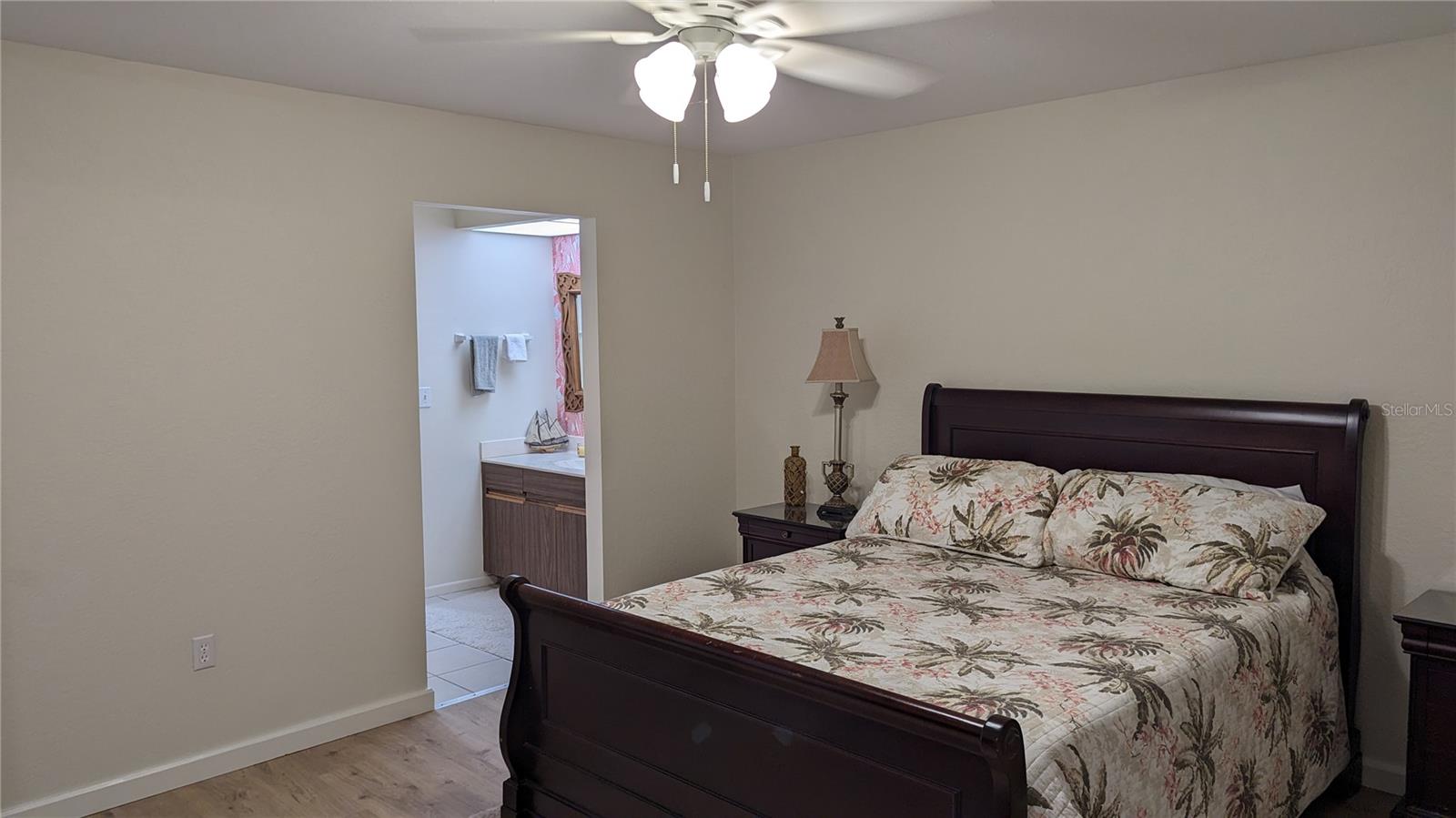 617 INDIANA AVE — photo 15