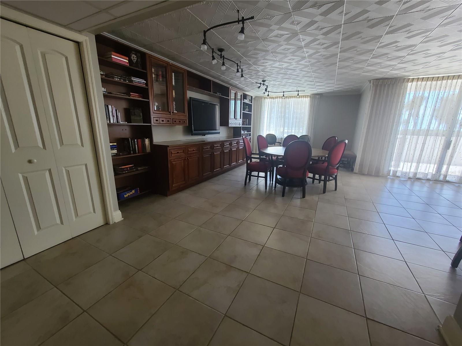 1460 GULF BLVD #1102 — photo 28