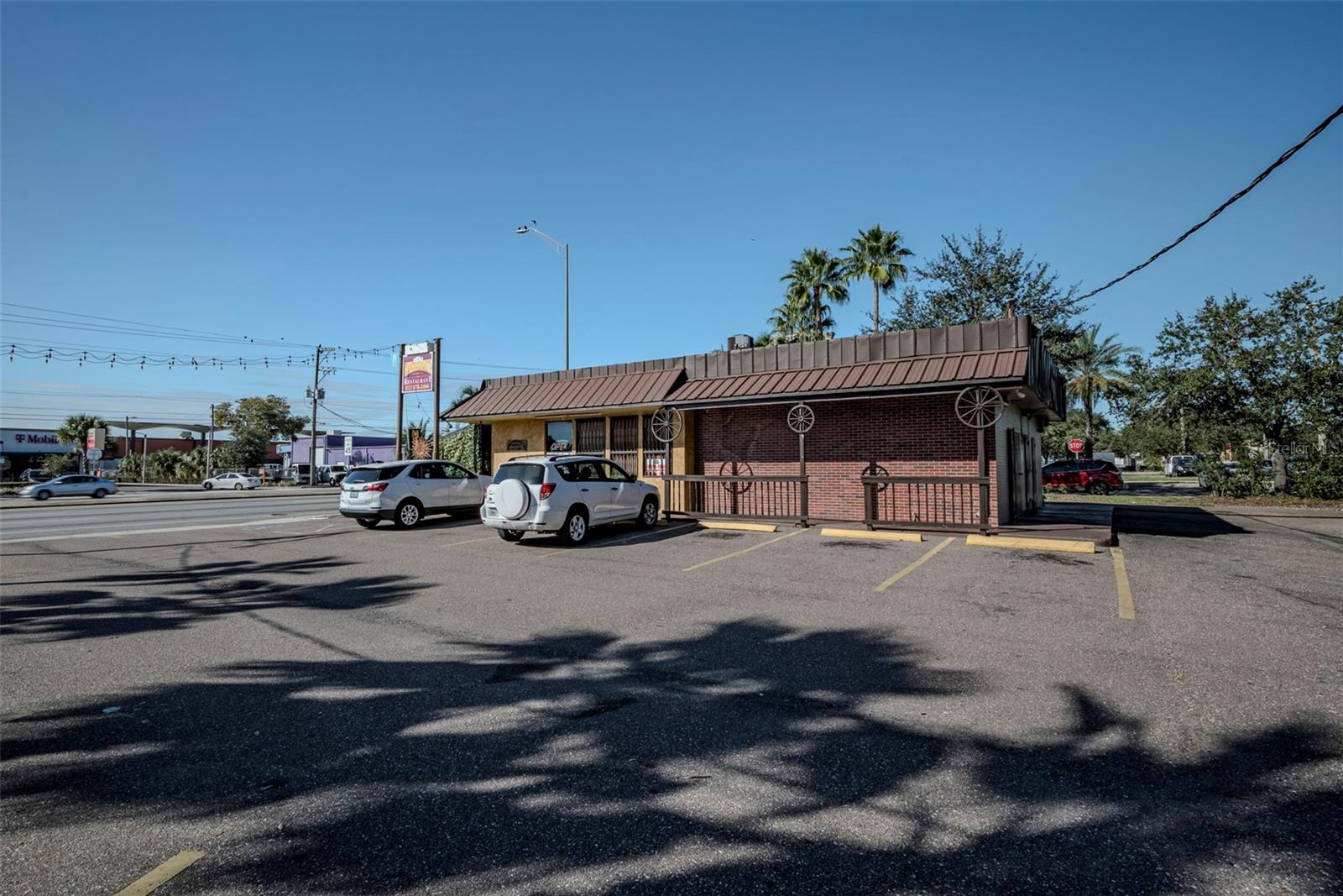 2311 W HILLSBOROUGH AVE — photo 3