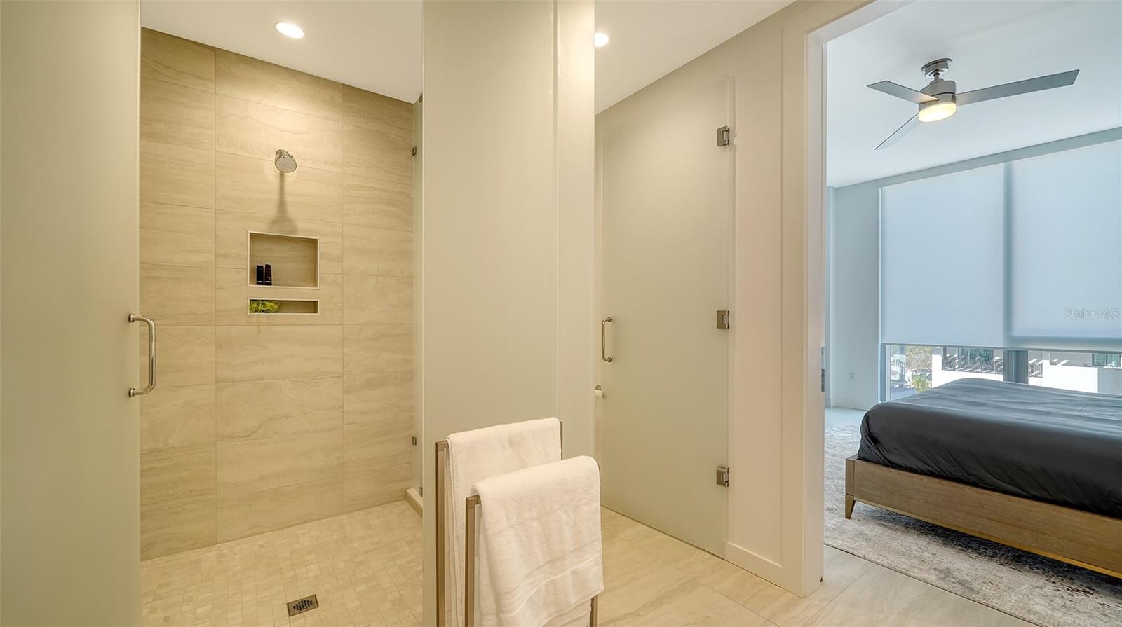 301 QUAY COMMONS DR #704 — photo 28
