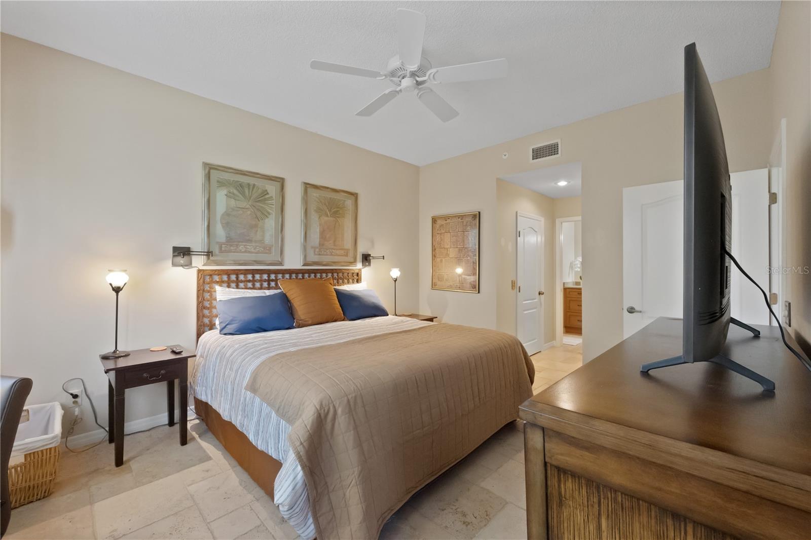 9611 CASTLE POINT DR #915 — photo 16