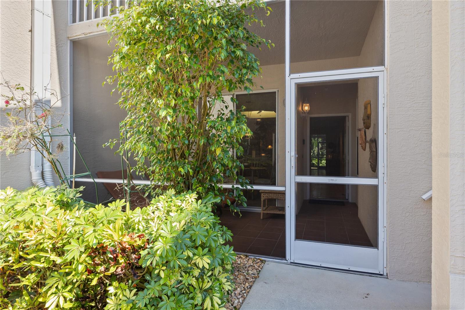 9611 CASTLE POINT DR #915 — photo 2