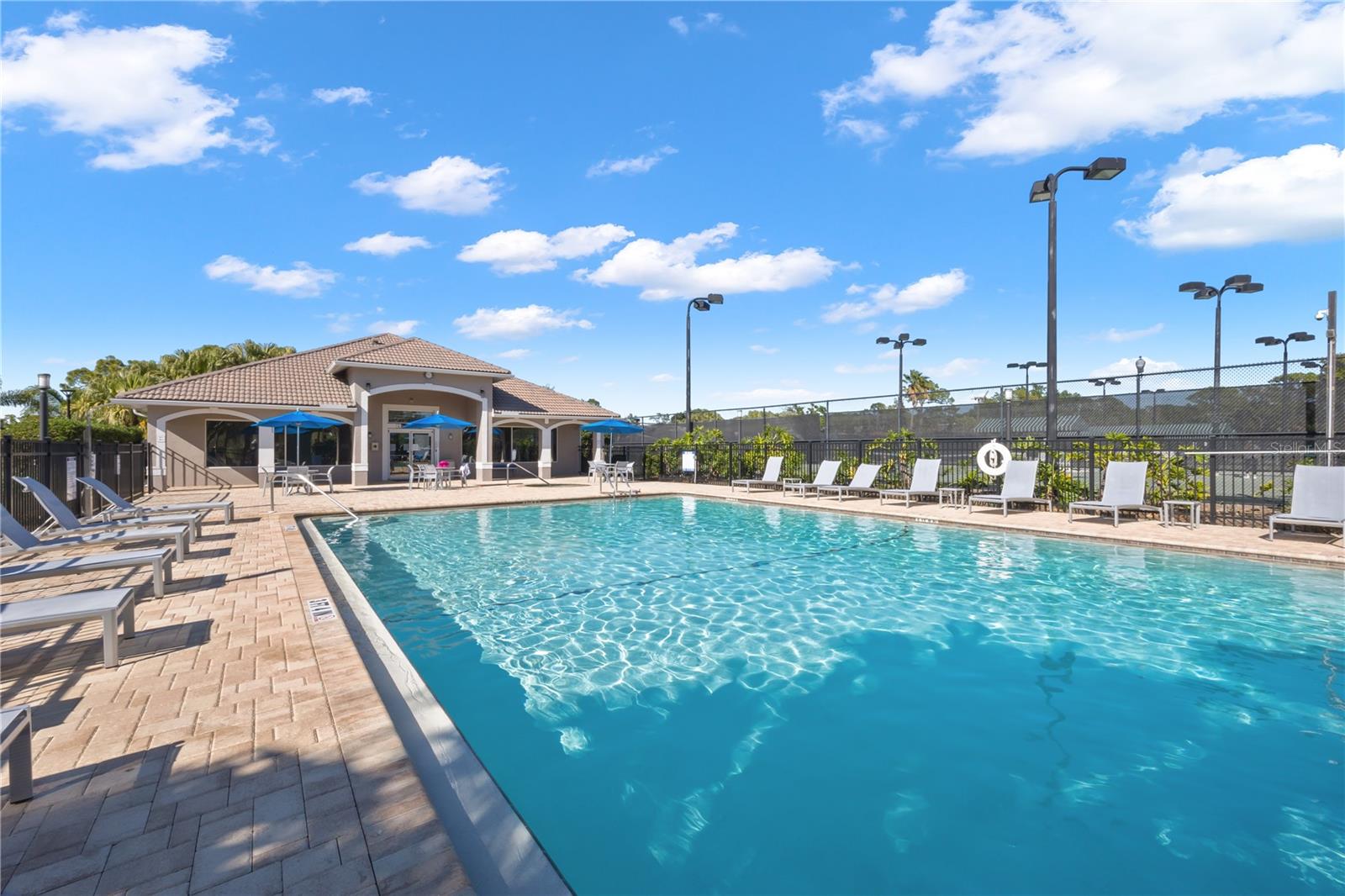 9611 CASTLE POINT DR #915 — photo 37