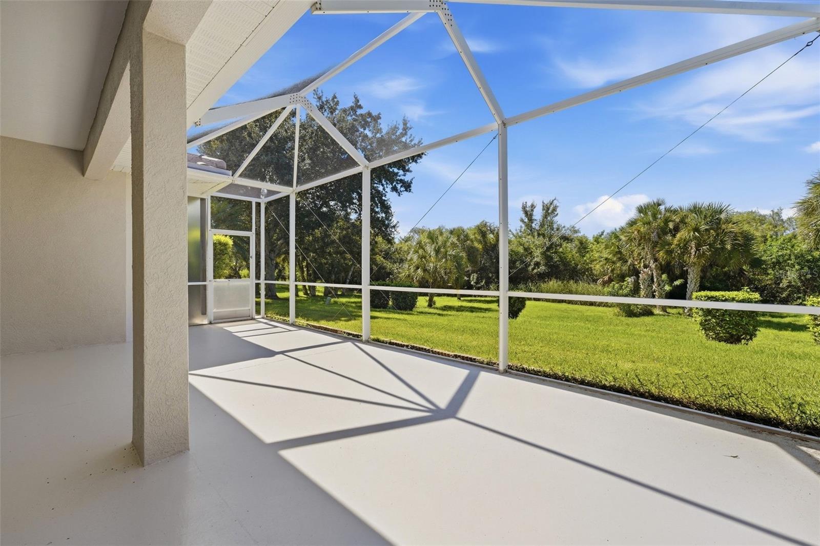 5301 LAUREL OAK CT — photo 37