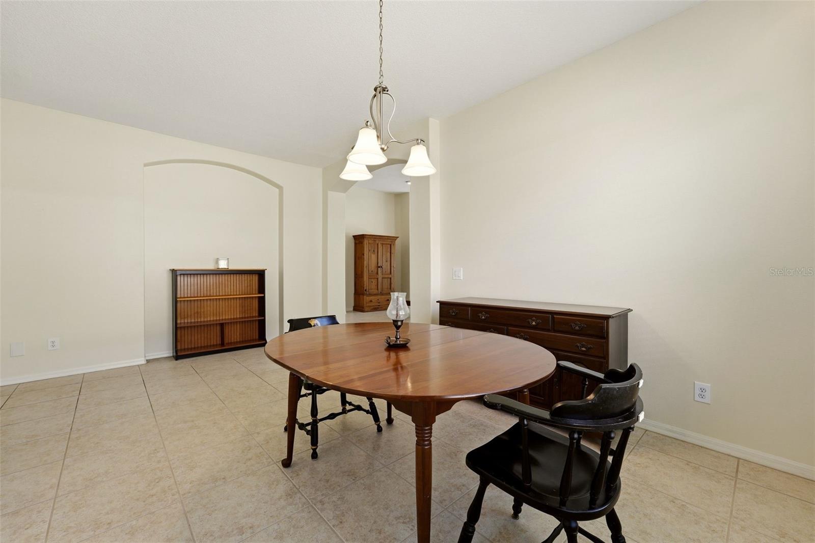 5301 LAUREL OAK CT — photo 9