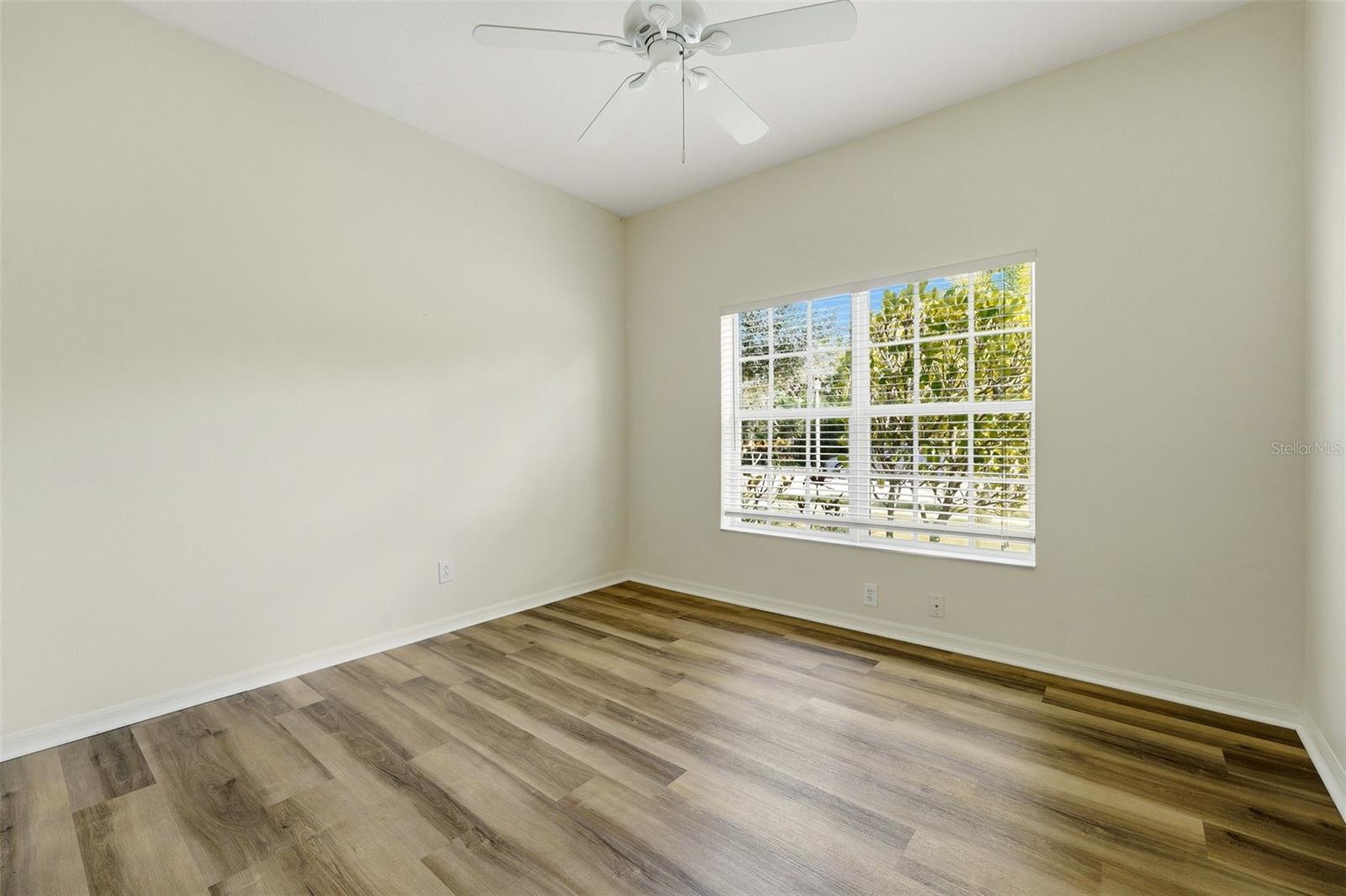 5301 LAUREL OAK CT — photo 33