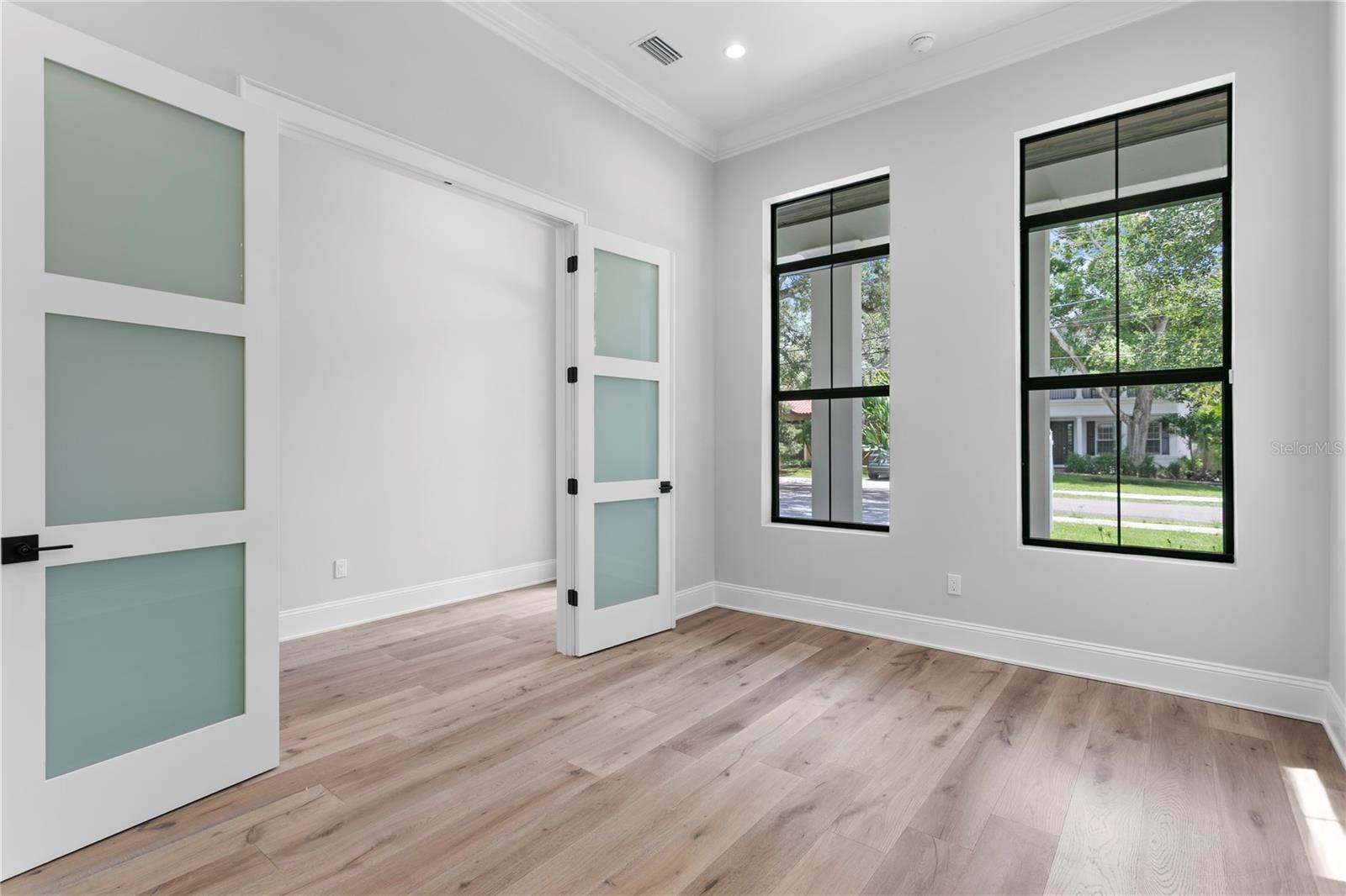 3109 W KNIGHTS AVE — photo 5
