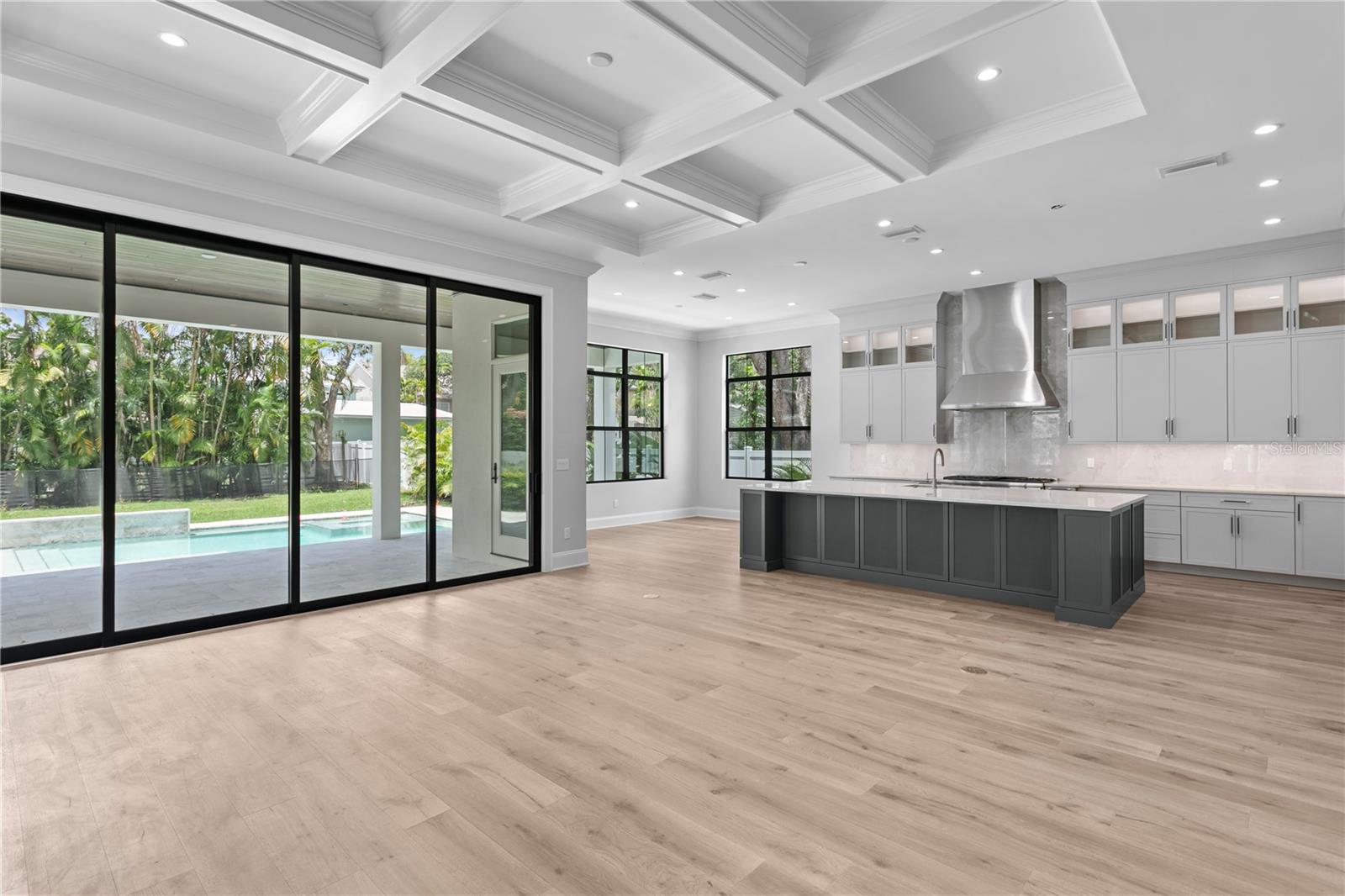 3109 W KNIGHTS AVE — photo 10