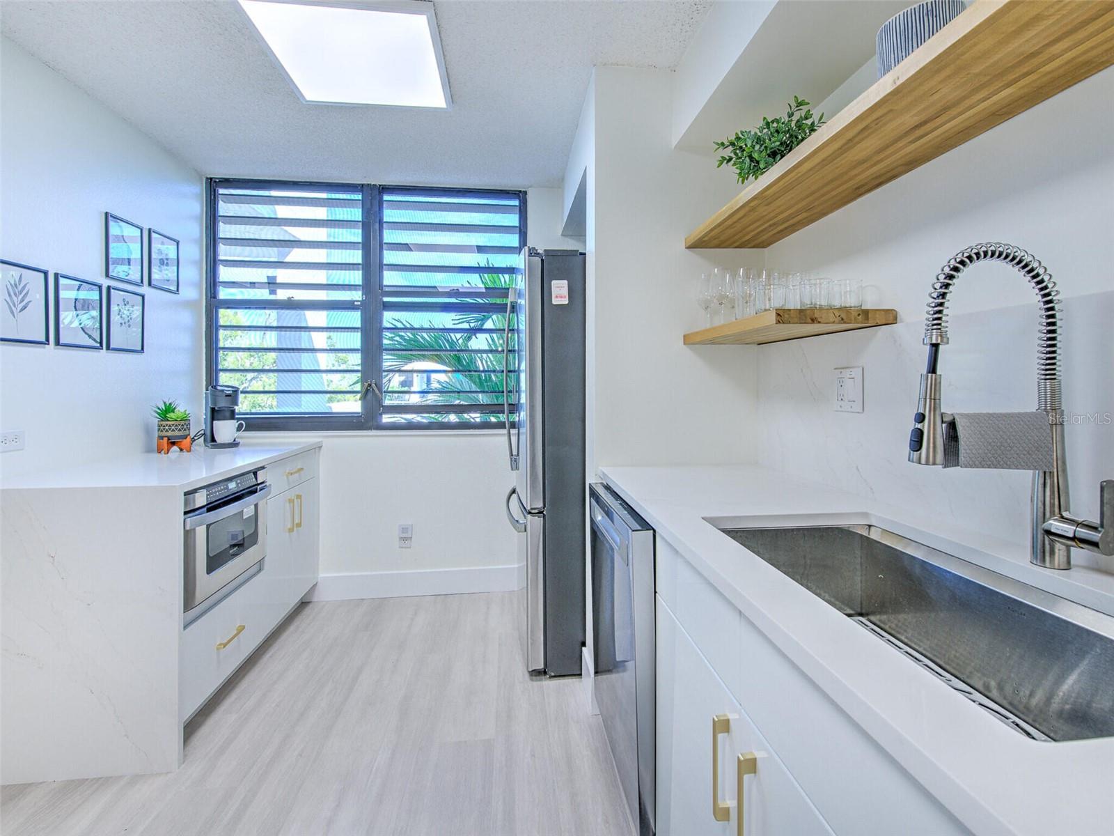 805 BAYPORT WAY #805 — photo 12