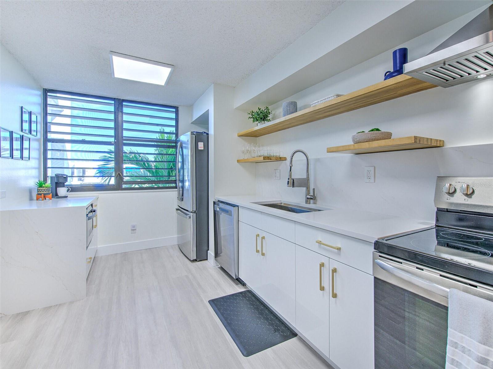 805 BAYPORT WAY #805 — photo 11