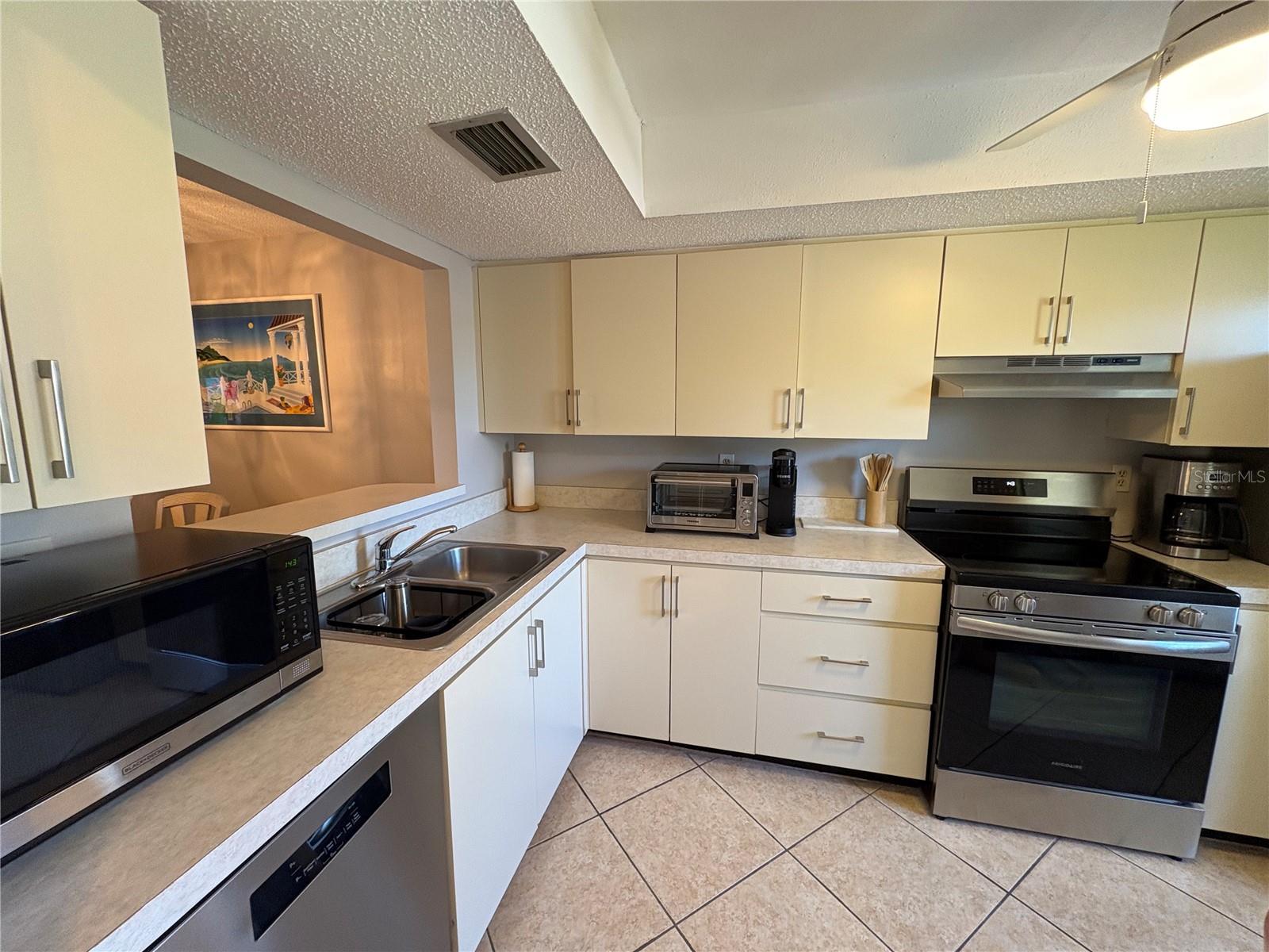 2666 WOODGATE LN #D-1 — photo 2