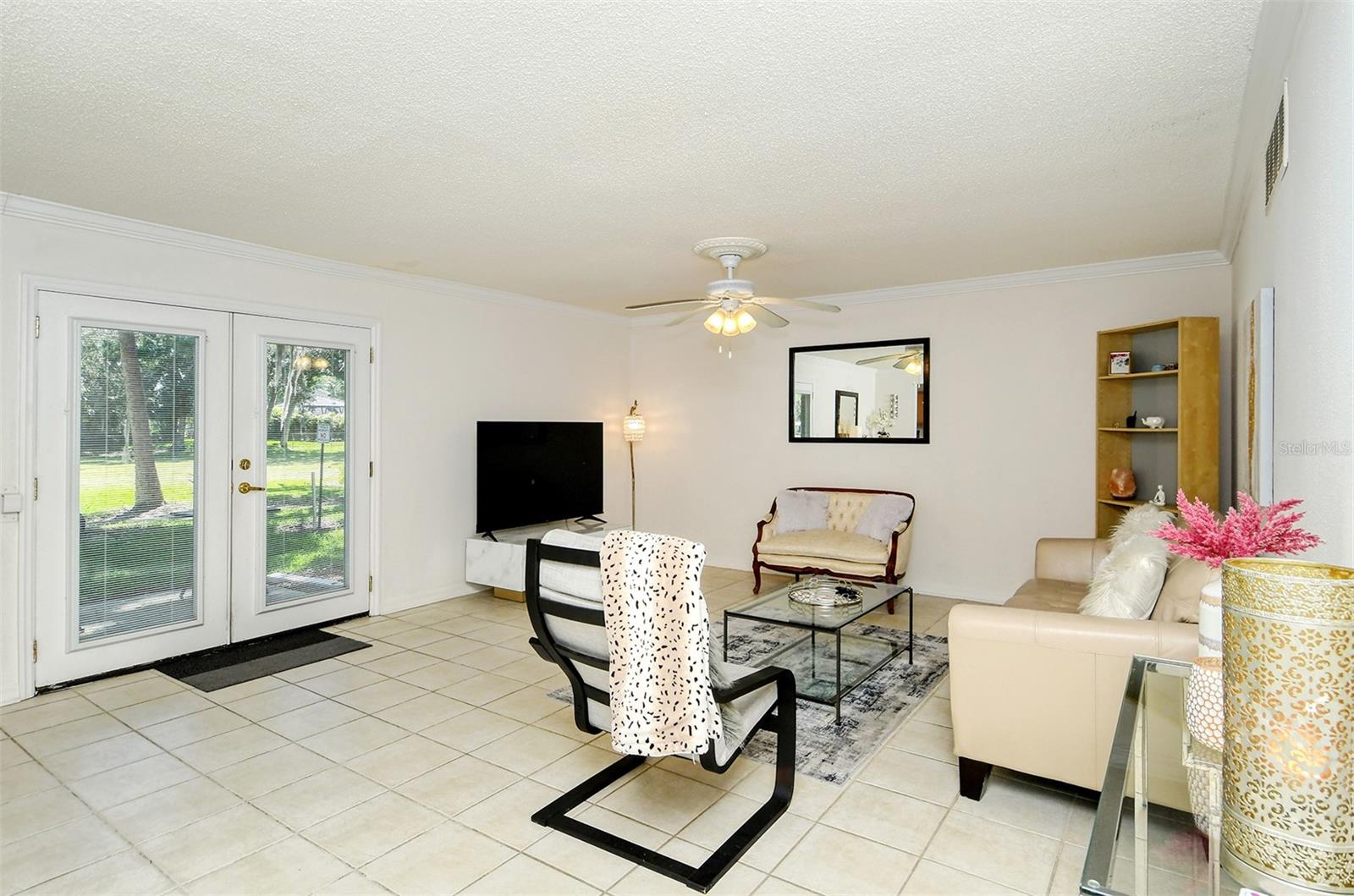 1877 TOUCAN WAY #400 — photo 2