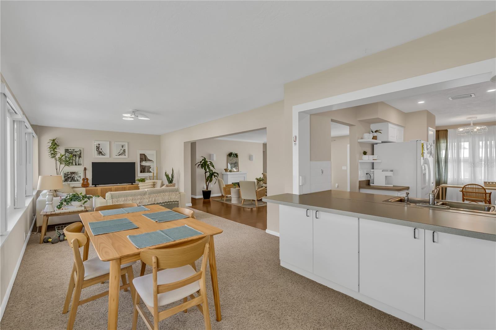 2449 BREAKWATER CIR — photo 8