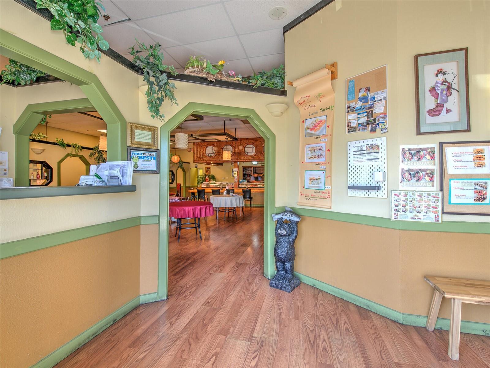 2215 COLLIER PARKWAY — photo 3