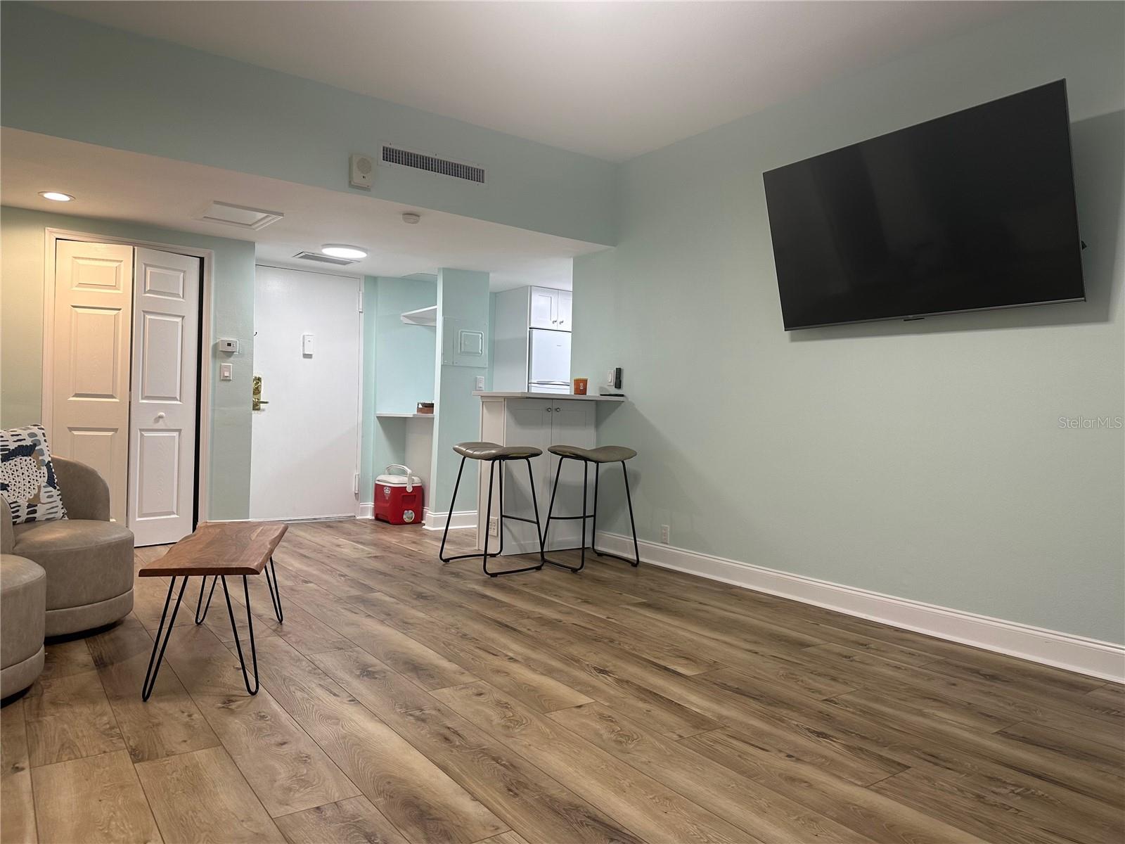 880 MANDALAY AVE #S404 — photo 7