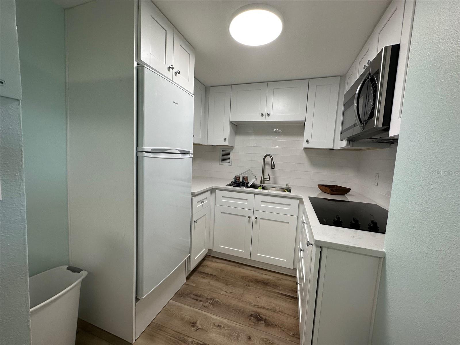 880 MANDALAY AVE #S404 — photo 14