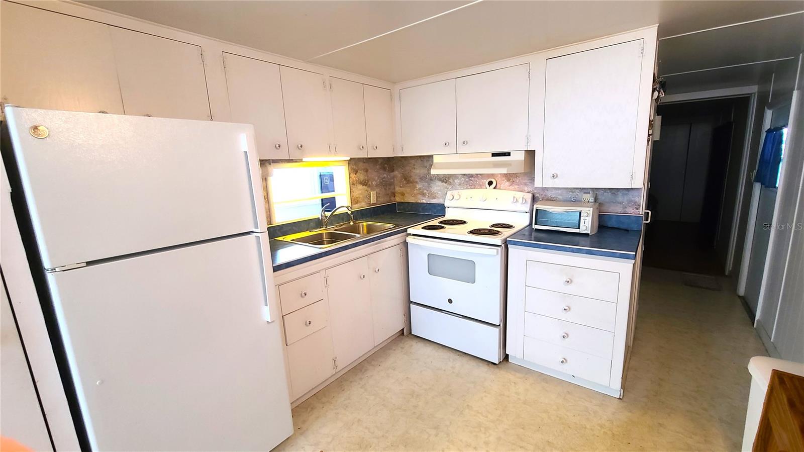 4851 W GANDY BLVD #B4 L32 — photo 8
