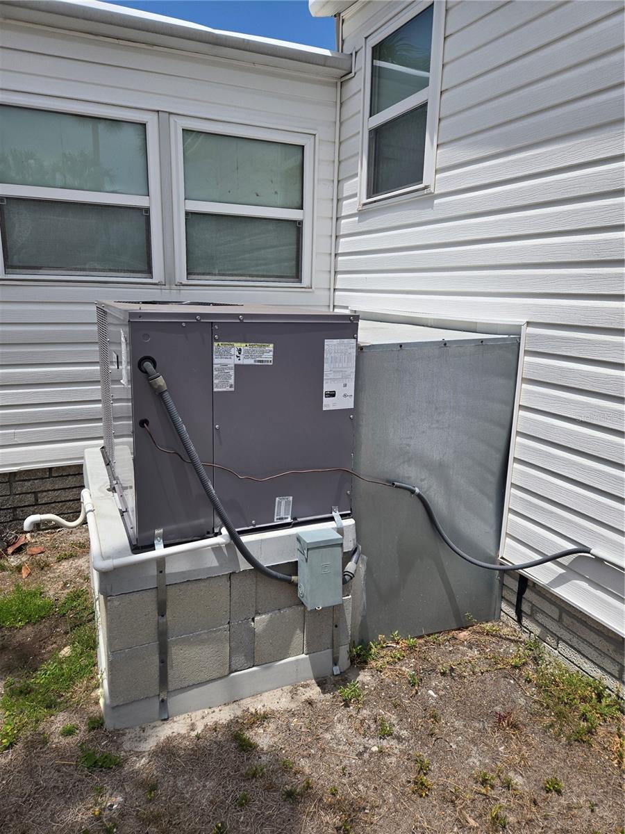 4851 W GANDY BLVD #B4 L32 — photo 31