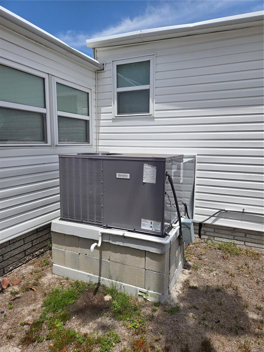 4851 W GANDY BLVD #B4 L32 — photo 30