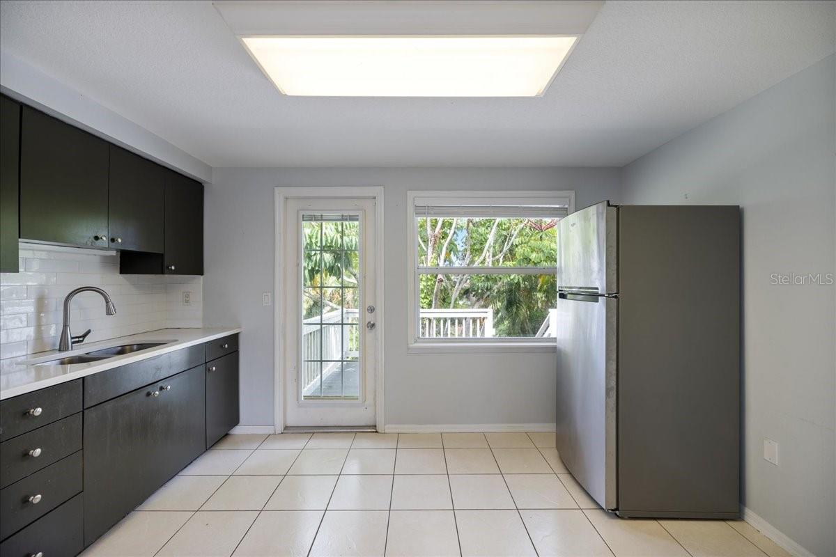 307 WINFIELD WAY — photo 32