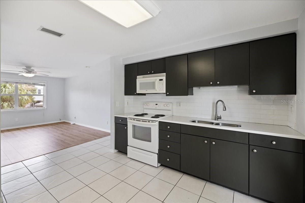 307 WINFIELD WAY — photo 25