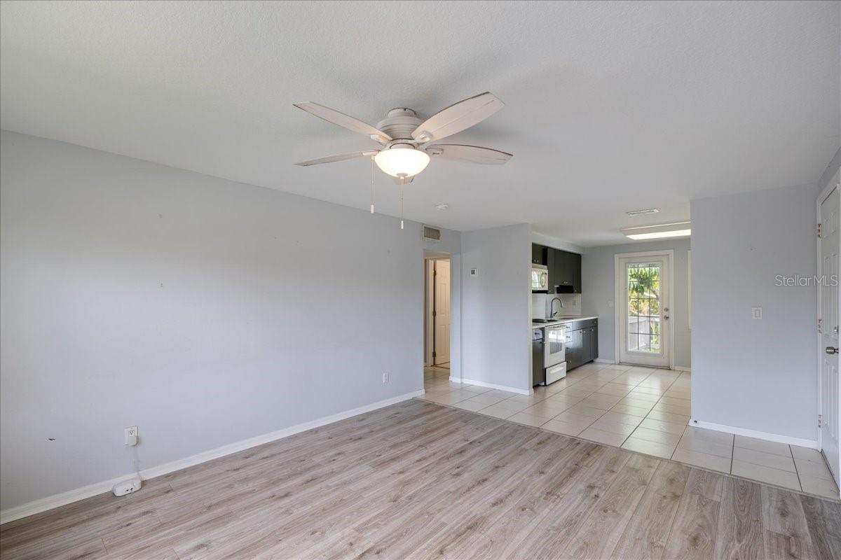 307 WINFIELD WAY — photo 31