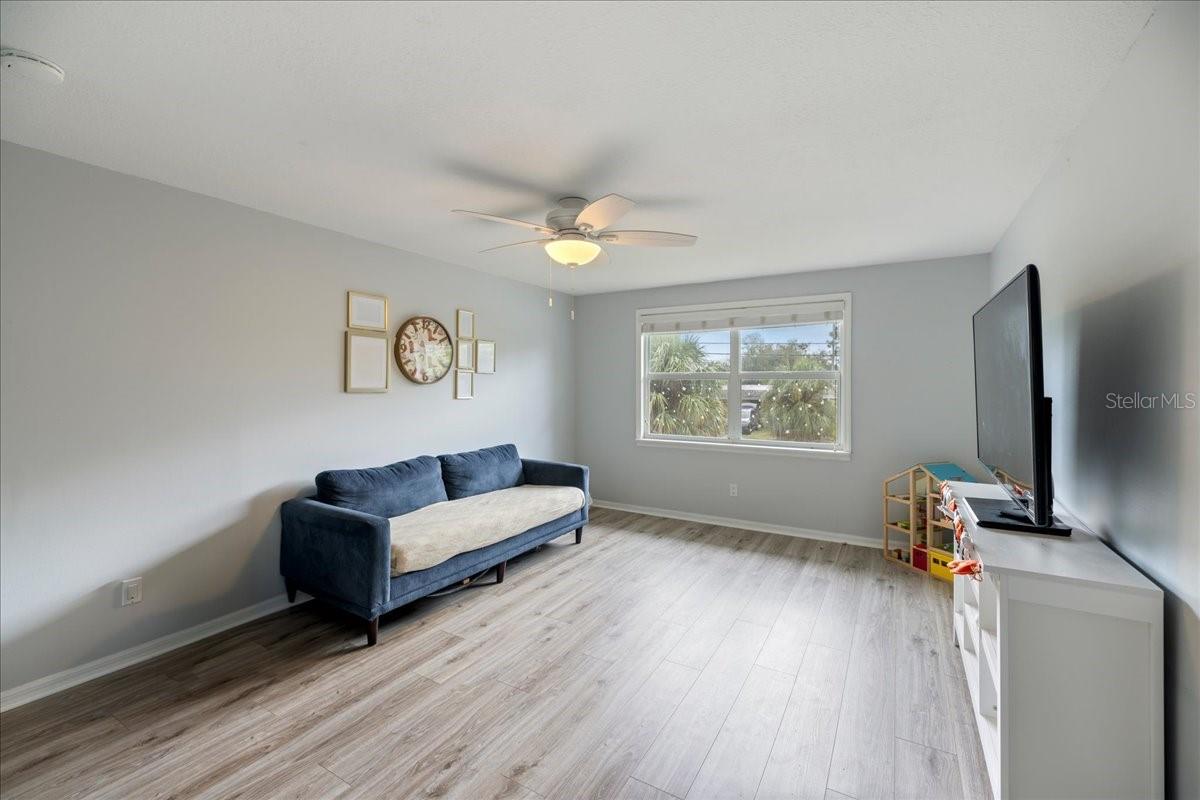 307 WINFIELD WAY — photo 16