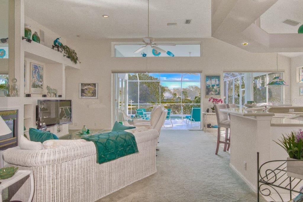 7101 VICTORIA CIR — photo 12