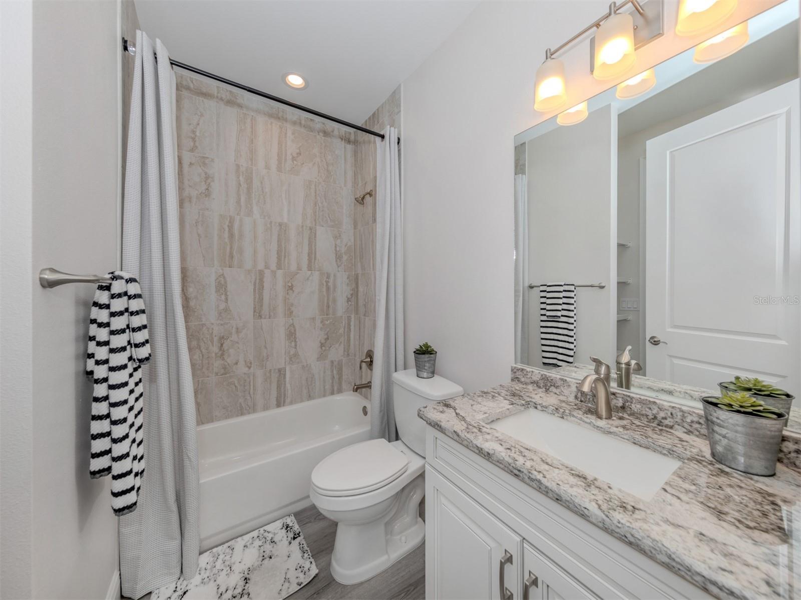 922 E VENICE AVE — photo 11