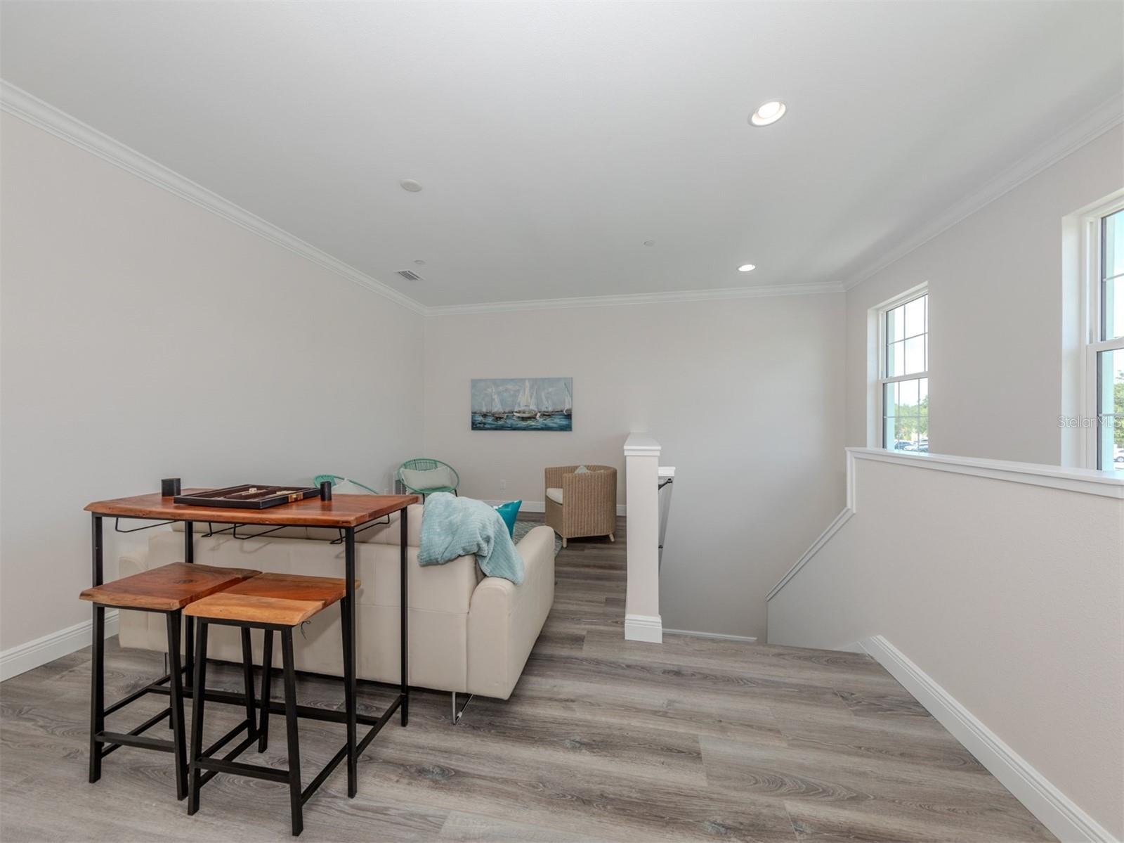 922 E VENICE AVE — photo 18